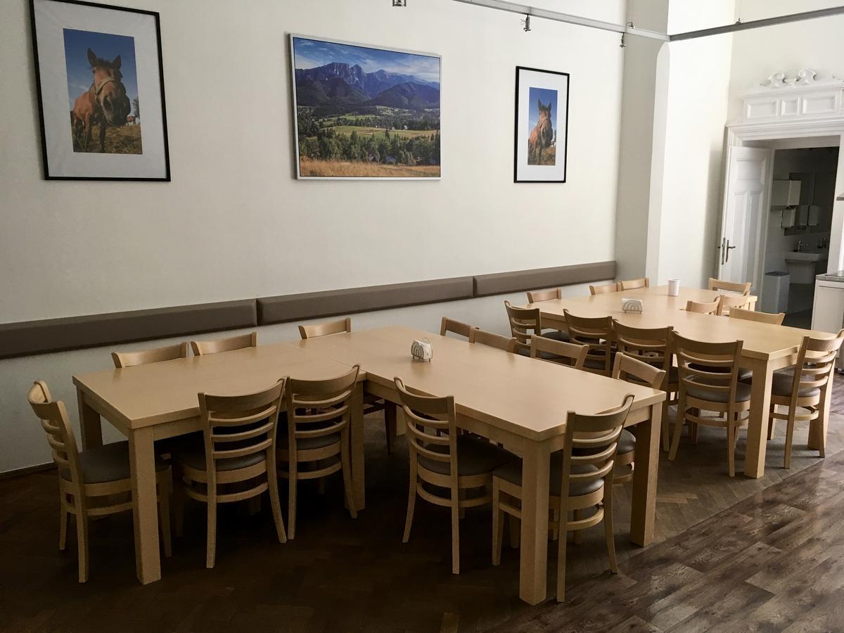 Bison Hostel *