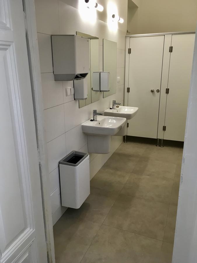 Bison Hostel *